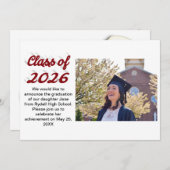 Class of 2026 burgundy script  graduation photo einladung (Vorne/Hinten)