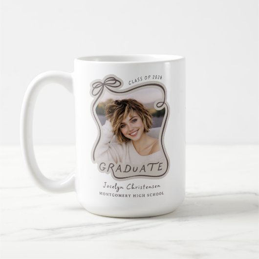 Class of 2026 Custom Bow Photo Graduation Kaffeetasse (Links)