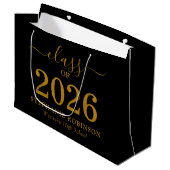 Class of 2026 Gold Script On Black Graduation  Große Geschenktüte (Vorderseite Schrägansicht)
