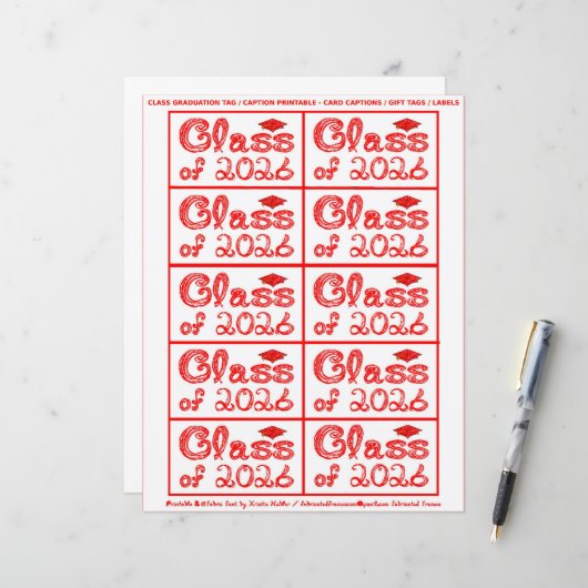 Class of 2026 Graduation Red Tag Captions Paper (Vorderseite/Rückseite Beispiel)