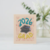Class of 2026 Grunge Style Graduation Announcement (Stehend Vorderseite)