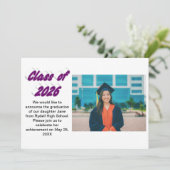 Class of 2026 purple typography  graduation photo einladung (Stehend Vorderseite)