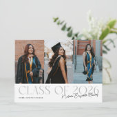 Class of 2026 Script Name White Grad Photo Ankündigung (Stehend Vorderseite)