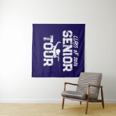 Class of 2026 Senior Year Tour Wandteppich (Beispiel (Horizontal))