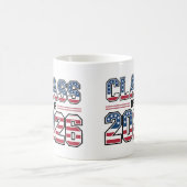 Class of 2026 USA Flag Graduation Kaffeetasse (Mittel)