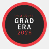 Class of Grad Era 2026 Red Black Modern Graduation Runder Aufkleber (Vorderseite)