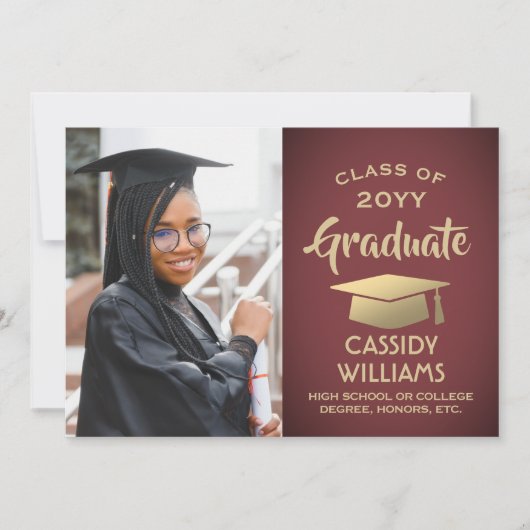 Class Year Modern Burgundy & Gold Abschluss Foto Einladung (Vorderseite)