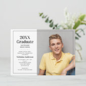Classic 2025 Graduate Foto Abschluss Einladung (Stehend Vorderseite)