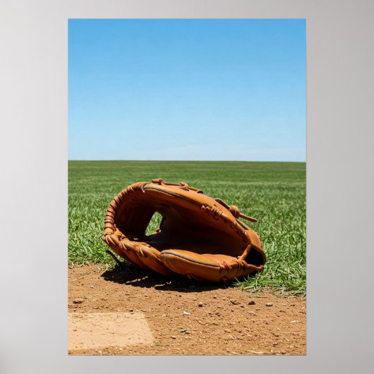 Classic Baseball Glove on Infield Dirt Poster (Vorne)