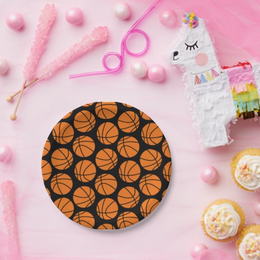 Classic Basketball Pattern on Black Pappteller (Party)