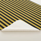 Classic Black and Metallic Gold Striped Sherpadecke (3/4)