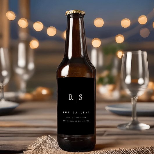Classic Black & Ecru Monogram Wedding Bierflaschenetikett