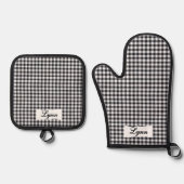 Classic Black & White Gingham | Personalized Name Ofenhandschuh & Topflappen-Set (Vorderseite)