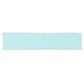 Classic blue and white diagonal stripes kurzer tischläufer (Horizontal)