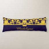 Classic Blue Gold Damask Monogram Seitenschläferkissen (Vorderseite)