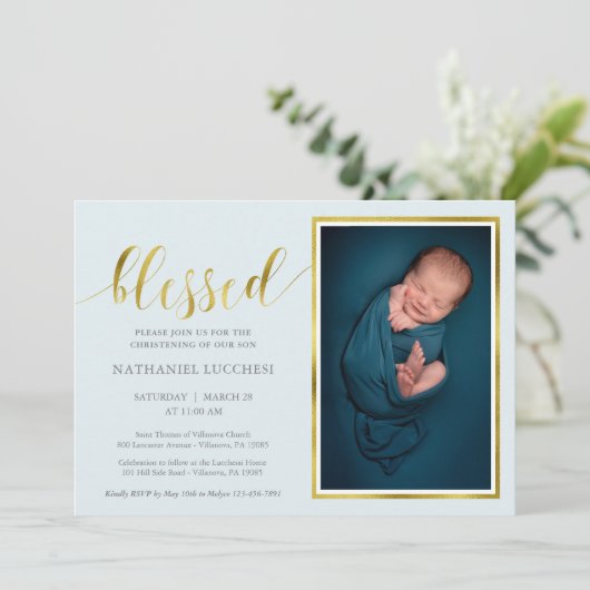 Classic Blue Gold gesegnete Boy Foto Christening Einladung (Stehend Vorderseite)