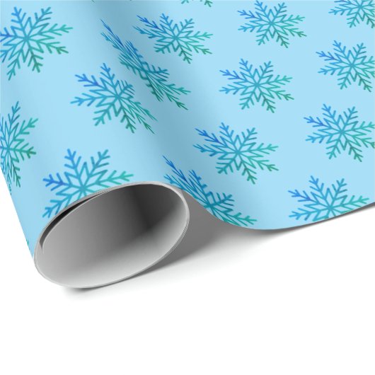 Classic Blue Green Snowflake Pattern on Blue Geschenkpapier (Rolleneckpunkt)