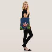 Classic Blue Pink Flamingos Green Blätter Tasche (Am Model)