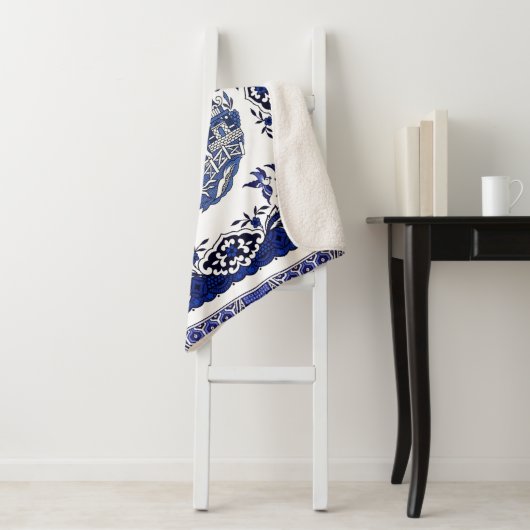Classic Blue Willow Design Sherpadecke (Beispiel)