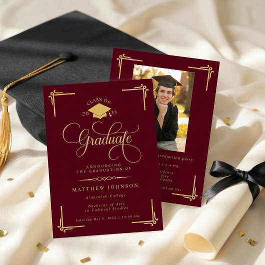 Classic Burgundy Gold Graduation Einladung