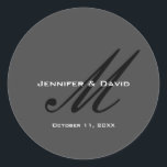 Classic Calligraphy Monogram Wedding Gray Runder Aufkleber<br><div class="desc">Sie können die Schriftart und Farben leicht ändern. Sie können auch Ihr Logo und das Hintergrundbild hinzufügen,  wie Sie möchten.</div>