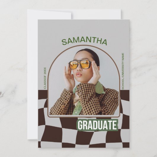 Classic Checkered Retro Unikate Graduation Party Einladung (Vorderseite)