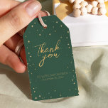 Classic Christmas Green Gold Baby Shower Vielen Da Geschenkanhänger<br><div class="desc">Diese klassische Weihnachts-Grün-Gold-Babydusche ist dank der Geschenketiketten perfekt für eine süße festliche Baby-Dusche! Tauchen Sie ein in den Zauber der Saison mit unseren fröhlichen und einfachen Designs, die klassischen Charme mit einem whimsical Märchen verbinden. Die Sammlung ist mit bezaubernden Waldtieren und fröhlichen und hellen Aquarellakzenten geschmückt und strahlt gemütliche Weihnachten...</div>