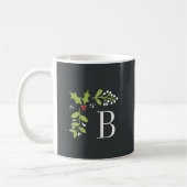 Classic Christmas Holly & Mistletoe Monogram Kaffeetasse (Links)