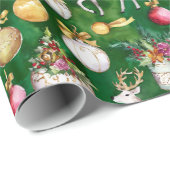 Classic Christmas Rentier & Ornaments Green Geschenkpapier (Rolleneckpunkt)