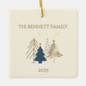 Classic Christmas Tree Family Photo Named  Keramikornament (Vorderseite)