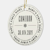 Classic Circle Siegel Baby First Weihnachten Foto Keramikornament (Links)