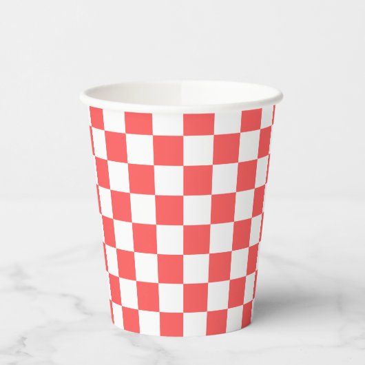 Classic coral red checkerboard pappbecher (Links)