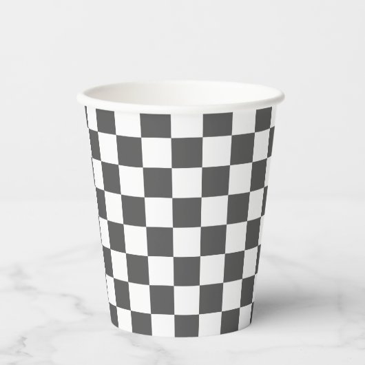 Classic dark grey checkerboard pappbecher (Vorderseite)
