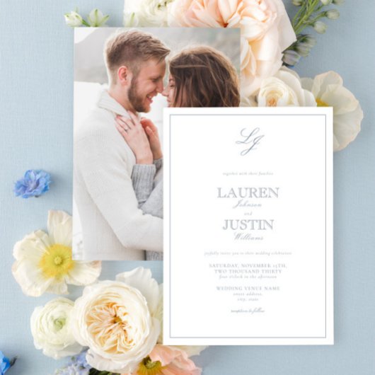 Classic Dusty Blue Script Monogram Foto Wedding Einladung