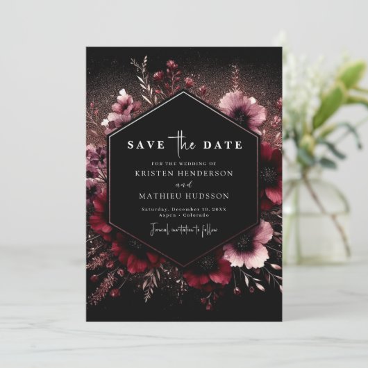 Classic Earthy Burgundy Wedding Save The Date (Stehend Vorderseite)
