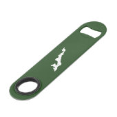 Classic Fishers Island Logo Bottle Opener - Green Speedflaschenöffner (Rückseite Schrägansicht)