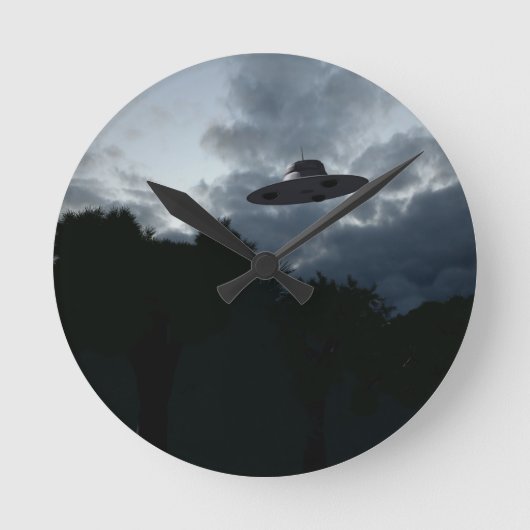 Classic Flying Saucer Wall Clock Runde Wanduhr (Vorderseite)