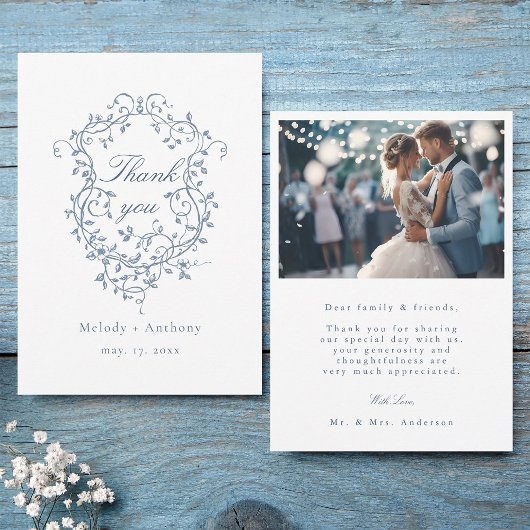 Classic French Blue Floral Wappen Wedding Foto Dankeskarte