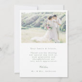 Classic French Sage Green Floral Wappen Foto Dankeskarte (Rückseite)