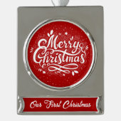 Classic Frohe Weihnachten Unser erstes Weihnachten Banner-Ornament Silber (Vorderseite)