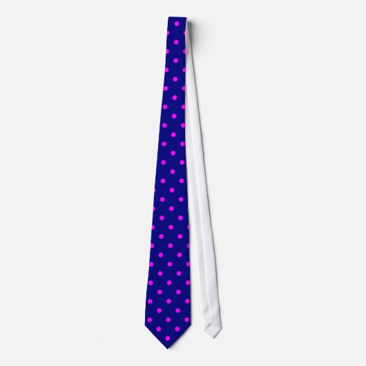 Classic Fuchsia Polka Dots on Navy Krawatte (Vorderseite)