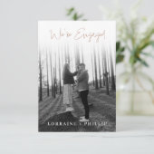 Classic Full Foto Wir sind Verlobt weiße Farbe Einladung (Stehend Vorderseite)