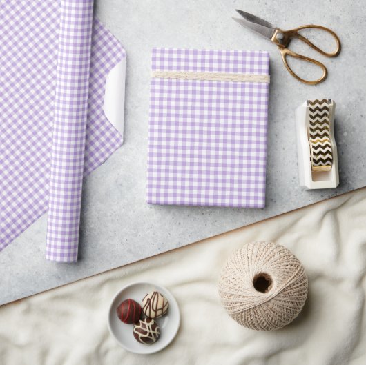 Classic Gingham Soft Lavender Geschenkpapier (Kunsthandwerk)