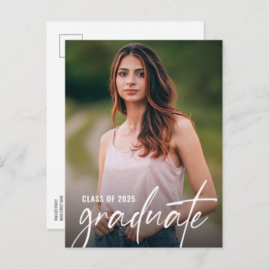 Classic Graduate Foto Class of 2025 Custom Einladungspostkarte (Vorne/Hinten)