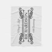 Classic Gray Acanthus Leaf Monogram Eleganter Stre Fleecedecke (Vorderseite)