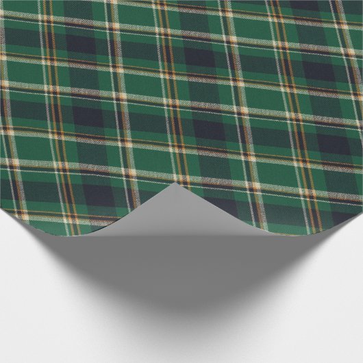 Classic Green Blue Yellow Plaid Pattern Holiday Geschenkpapier (Ecke)