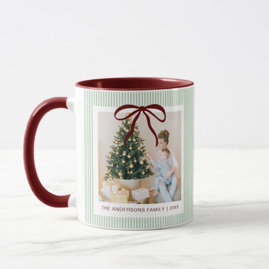 Classic Green Stripes Red Bow Christmas Tasse (Links)