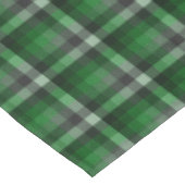 Classic Green Tartan Plaid.  Tischdecke (Schrägansicht)