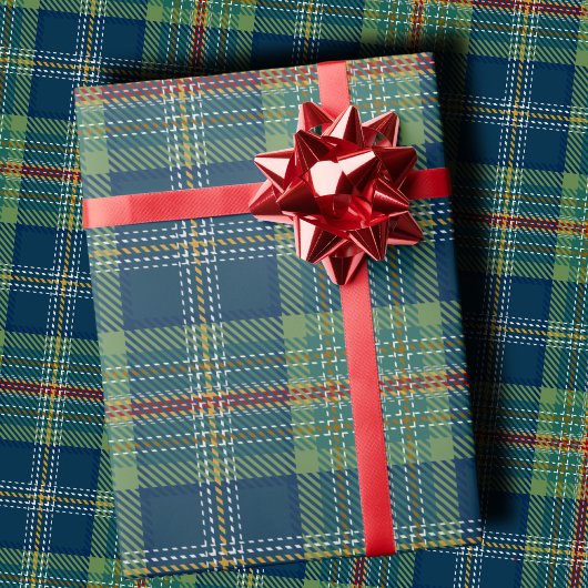 Classic Holiday Plaid Stylish Green & Navy Xmas Geschenkpapier