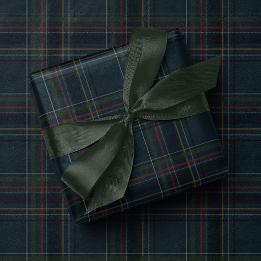 Classic holiday plaid stylish navy Christmas Geschenkpapier